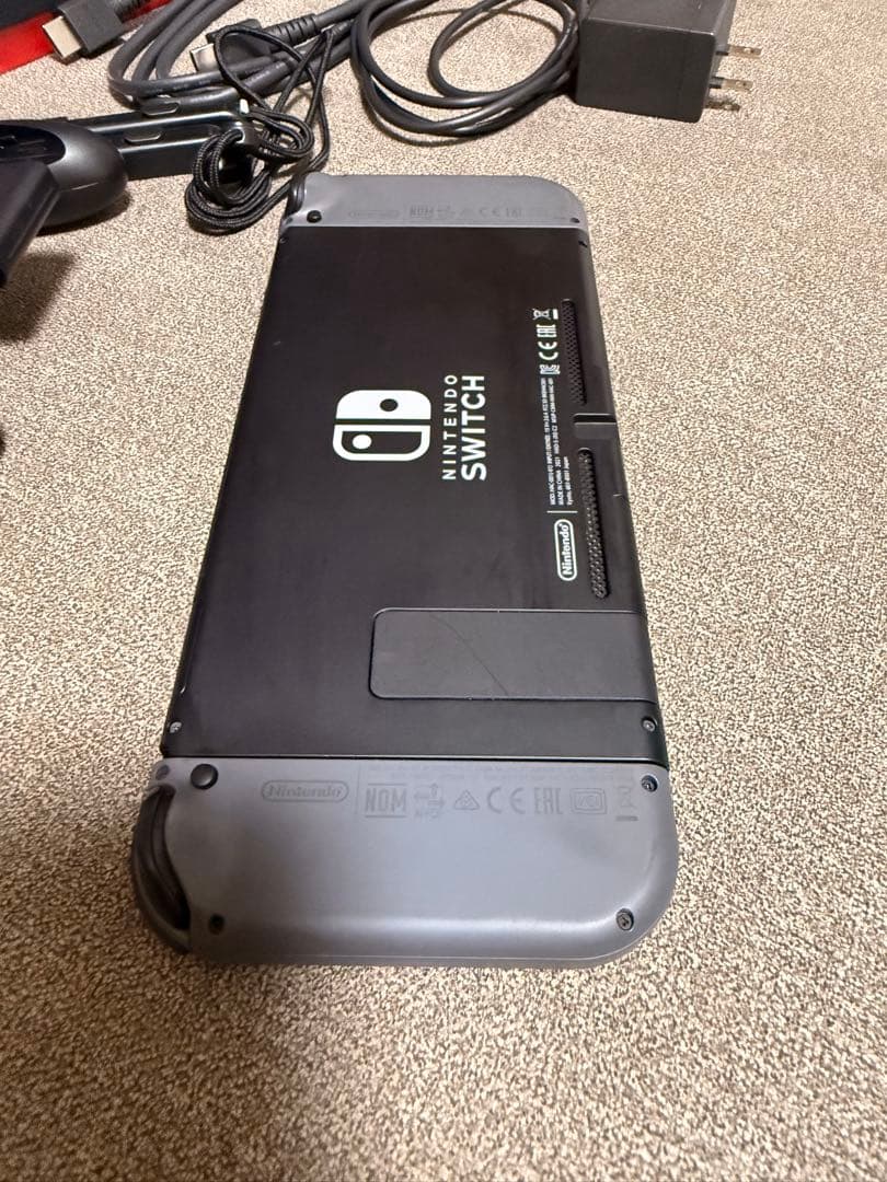 【大人気】Nintendo Switch 本体　美品 動作確認済み
