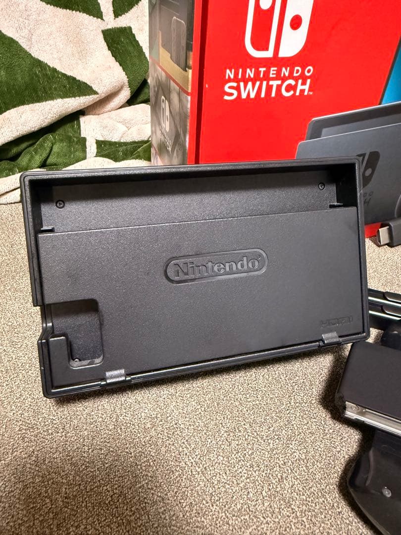 【大人気】Nintendo Switch 本体　美品 動作確認済み