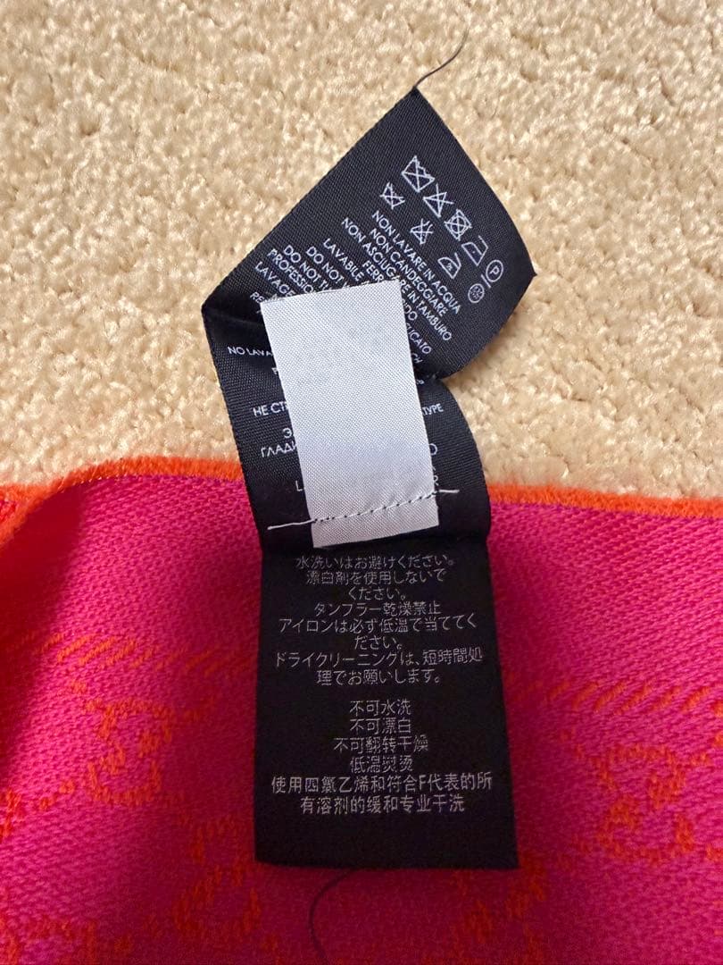 Gucci ピンク ストール