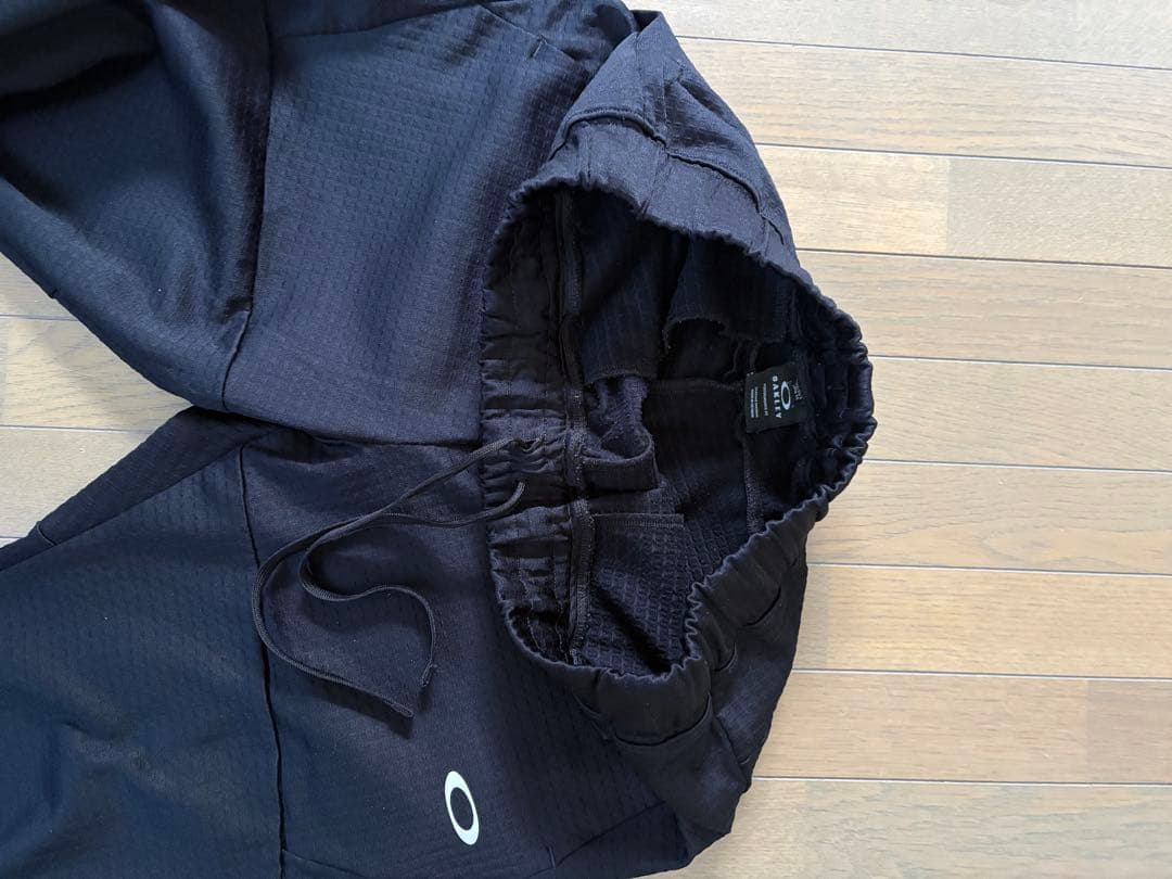 OAKLEY フード付きジャージ上下セット 黒　メンズ
