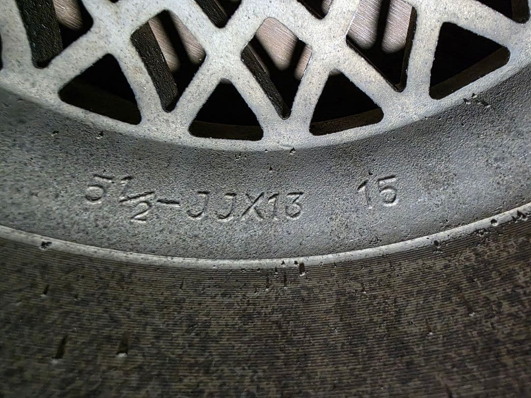 ZONNY メッシュデザインホイール 5.5J x 13