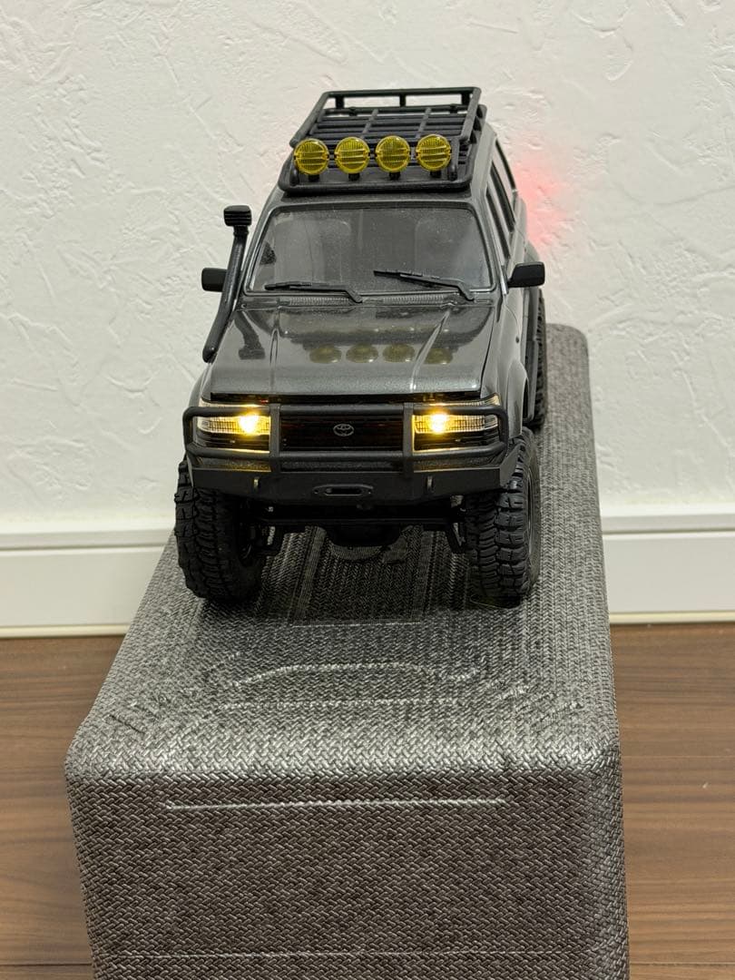 FMS LC80 トヨタ ランドクルーザー 1/18スケール RTR