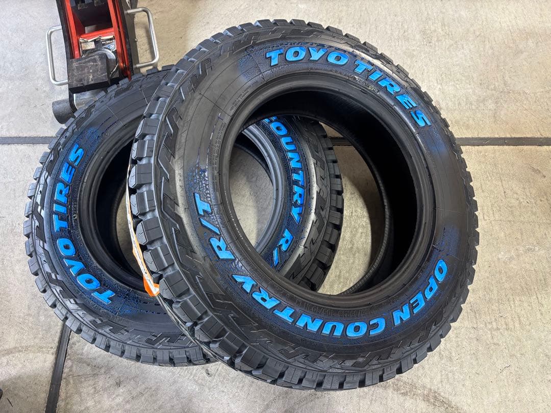 トーヨーオープンカントリーR/T 185/85R16 2本