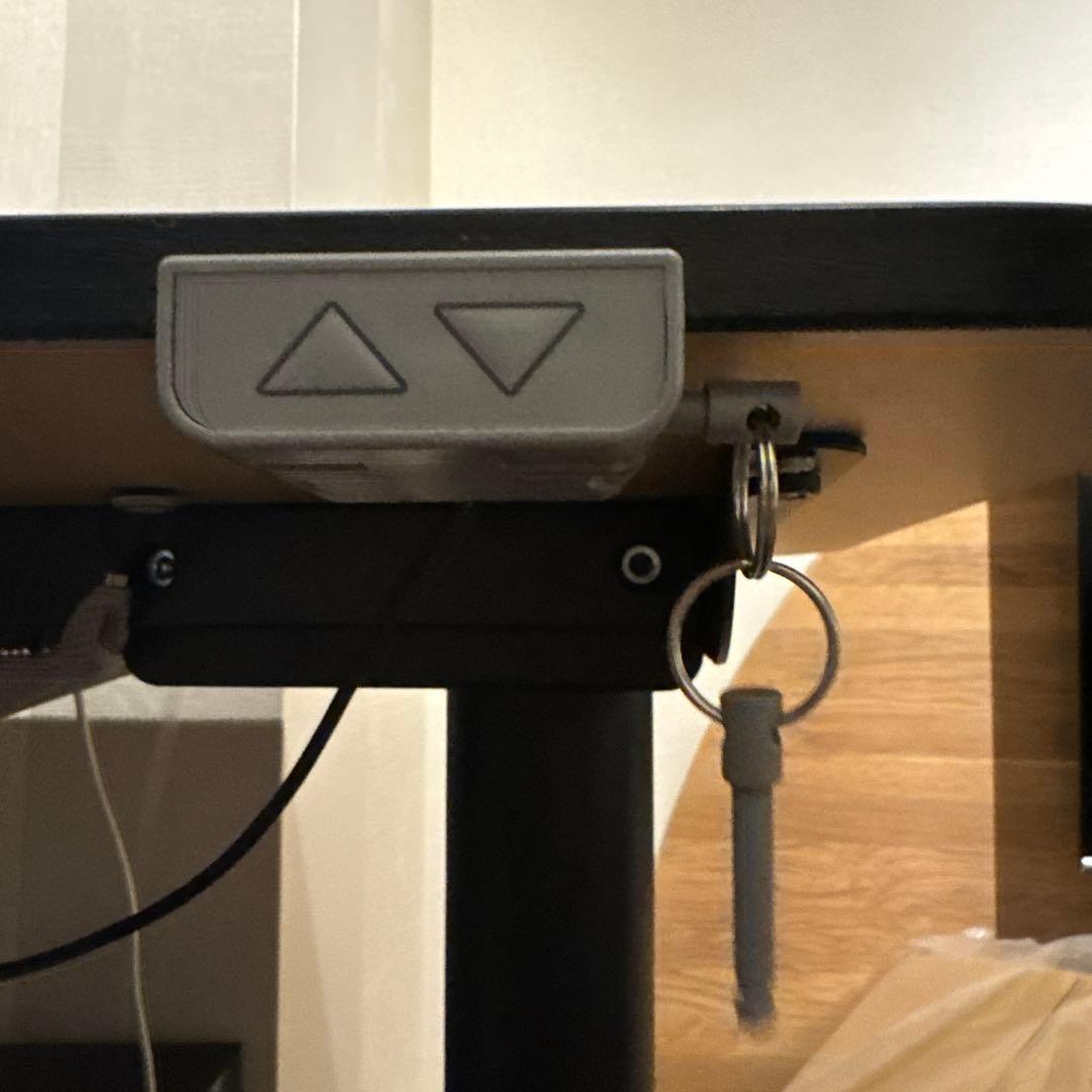 IKEA BEKANT自動昇降　L字型デスク 黒