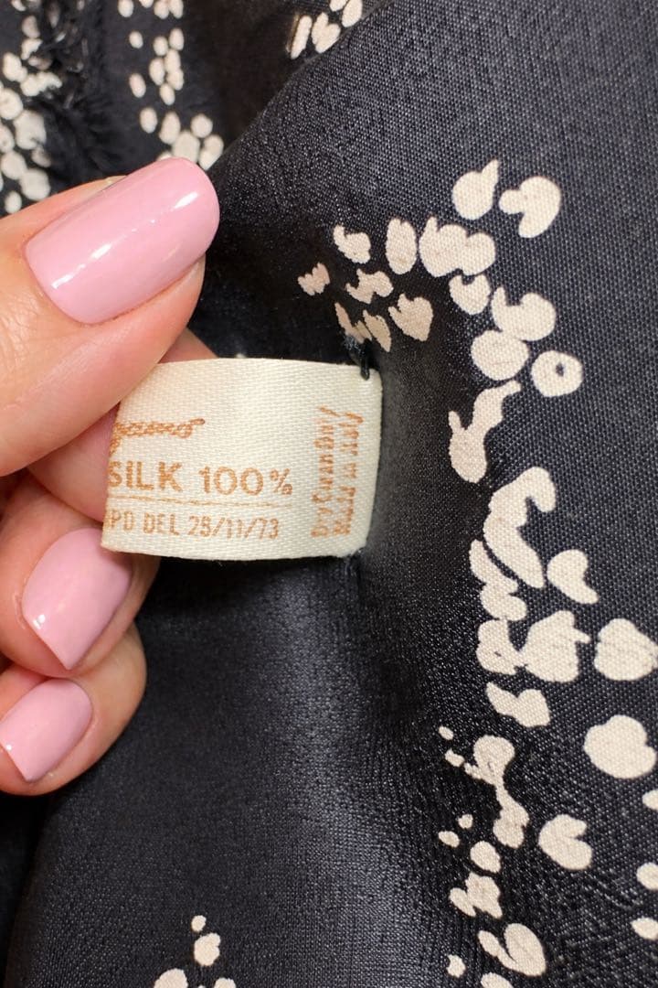 超レアヴィンテージ★Ferragamo値下げ ★大判スカーフsilk100%