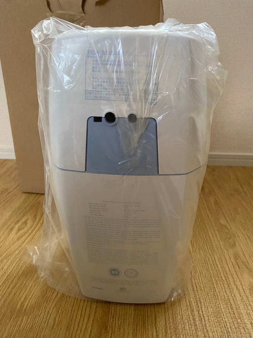 eSpring 浄水器 II、取扱説明書付きの浄水器です。