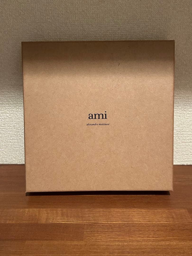 ami PLACE DES VICTOIRES シルクスカーフ