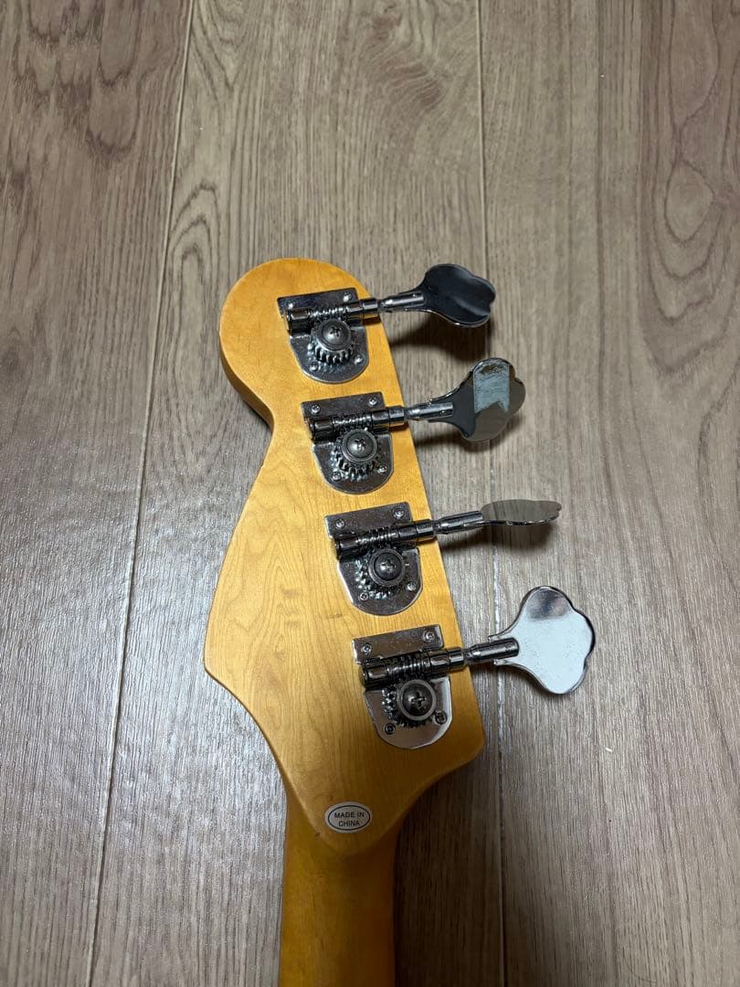 「えら」SELDER プレシジョンベース　レッド