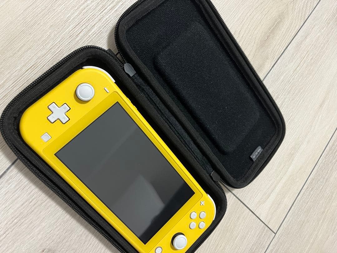 【消毒済】Switch lite イエロー 本体のみ