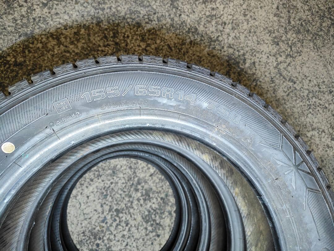 スタッドレスタイヤ 155/65R14 新品２本 中古２本 ４本セット