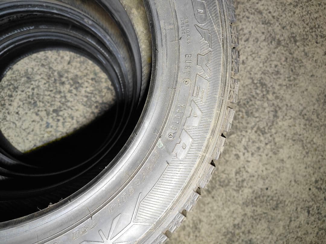 スタッドレスタイヤ 155/65R14 新品２本 中古２本 ４本セット
