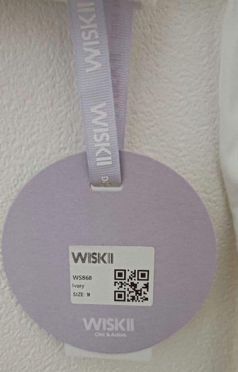 ^*^様 【新品未使用】WISKII ウィスキー リアクト長袖クロップトップ ホ