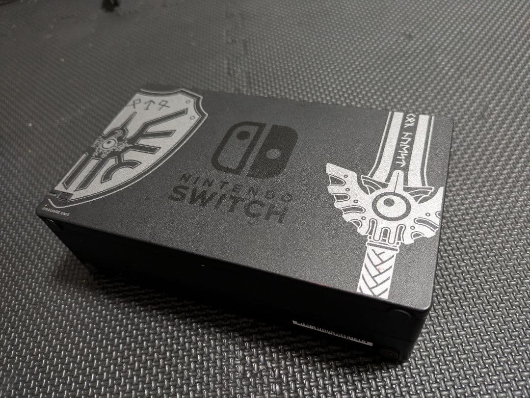 Nintendo Switch 本体 青色 ドラゴンクエストXI同梱