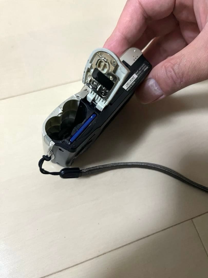 Nikon COOLPIX L21 シルバー⭐︎sdカード、電池付き