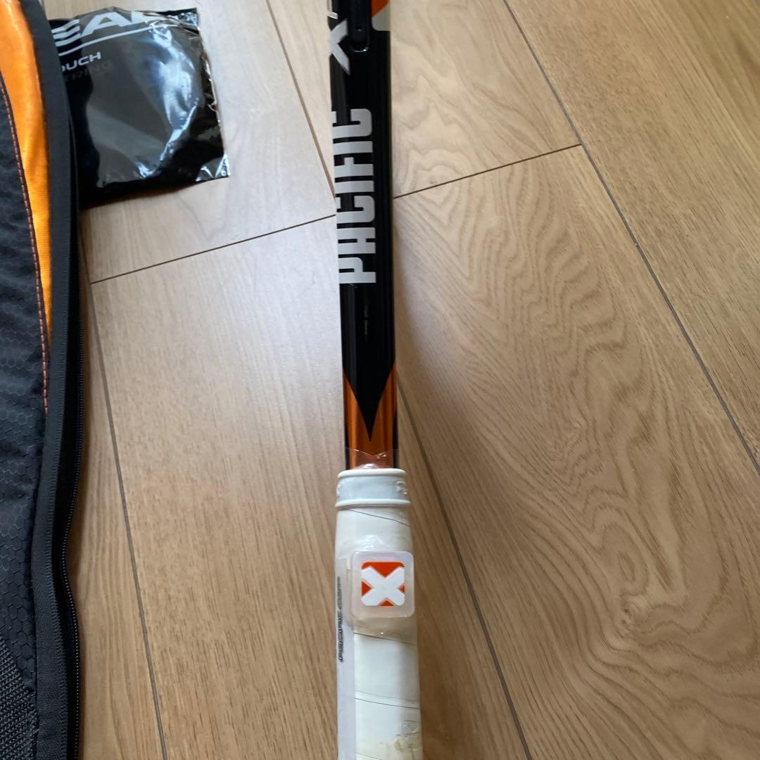 PACFIC X FAST PROテニスラケット ケース付き、ストリング付き。
