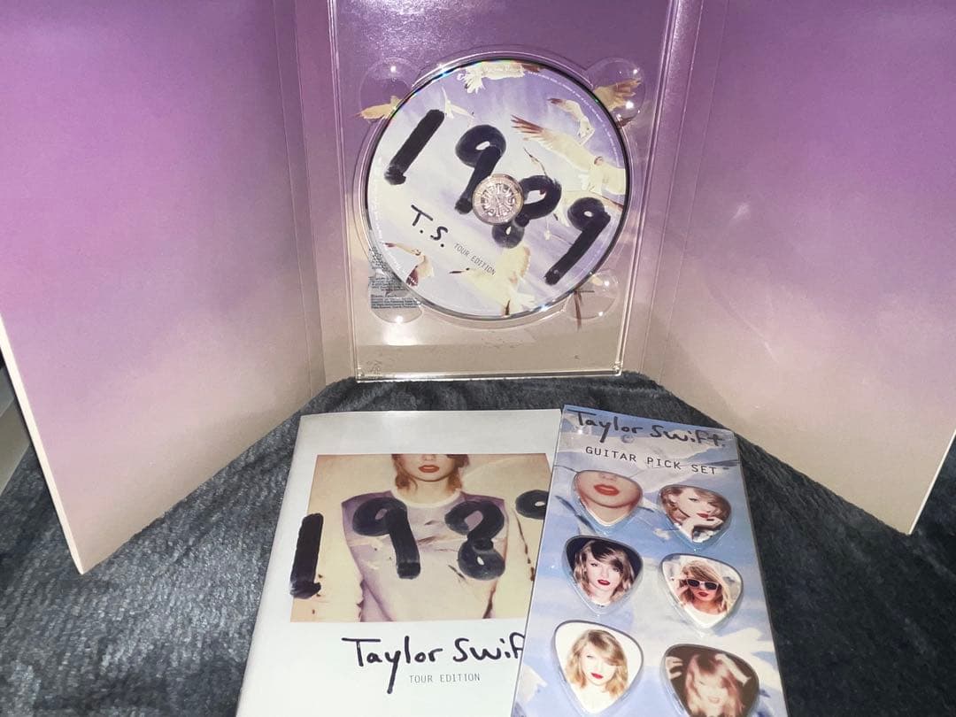 Taylor Swift テイラースウィフト1989 Tour Edition