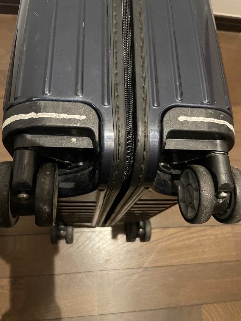 リモア サルサエア 4輪 33L 濃紺　※訳あり