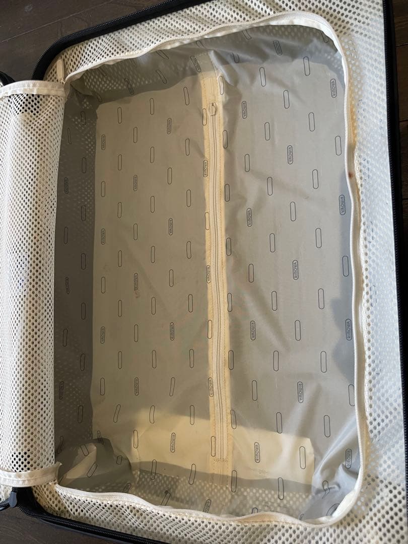 リモア サルサエア 4輪 33L 濃紺　※訳あり