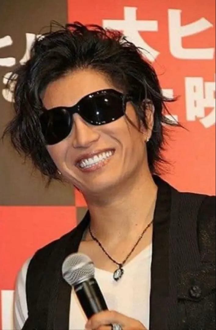 PRADA ブラック サングラス　spr14g GACKTさん着用同型　美品