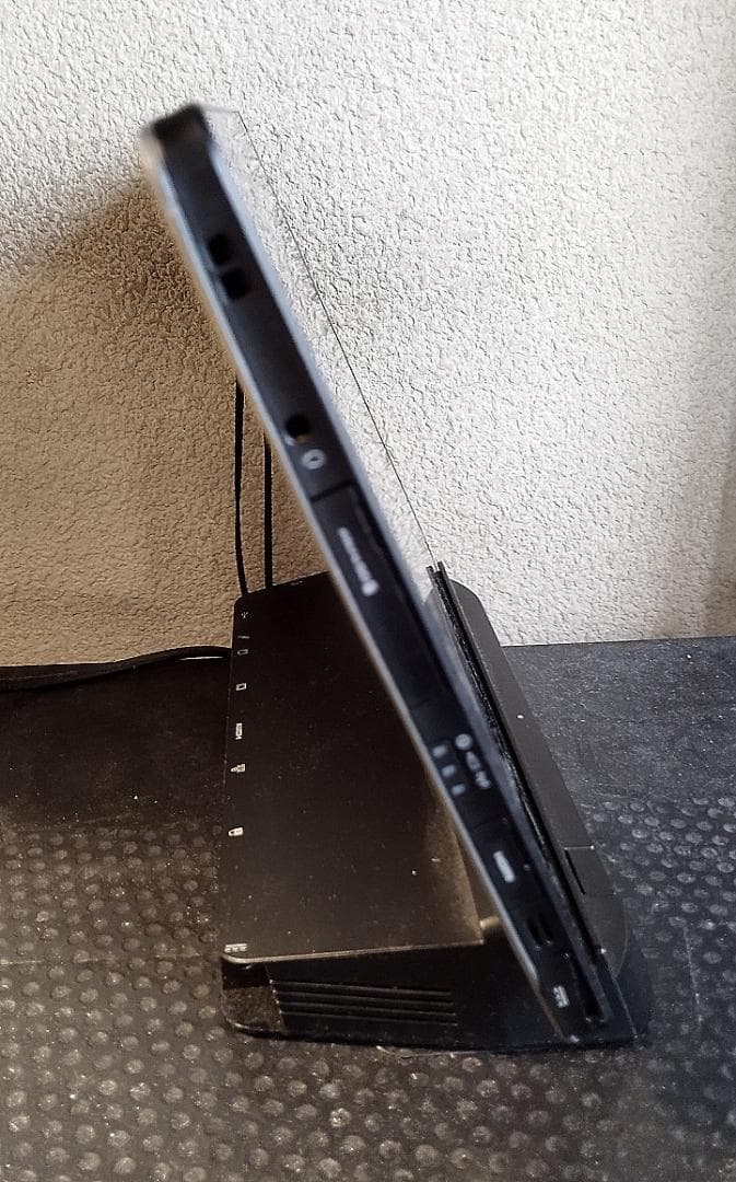 FujitsuArrowsTab Q616/P(FARQ12001)中古品