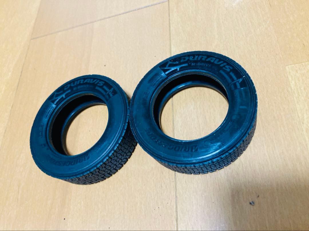 在庫残1セット　タミヤ1/14 扁平タイヤ73mm 12個セット 低床４軸1台分