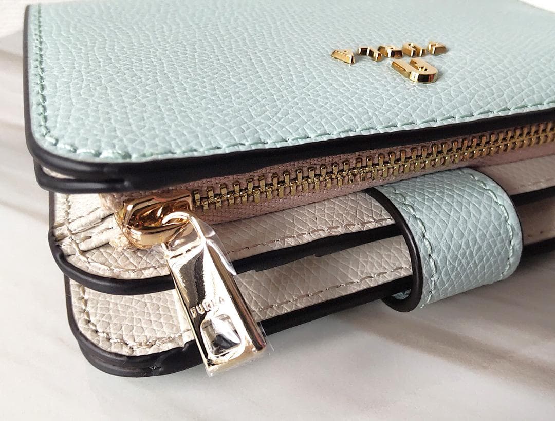 新品 未使用　FURLA　フルラ　カメリア　レディース　財布　WP00315