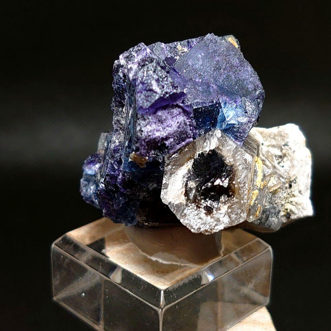 【47g】中国 ヤオガンシャン産 ブルーパープルフローライト 煙水晶共生