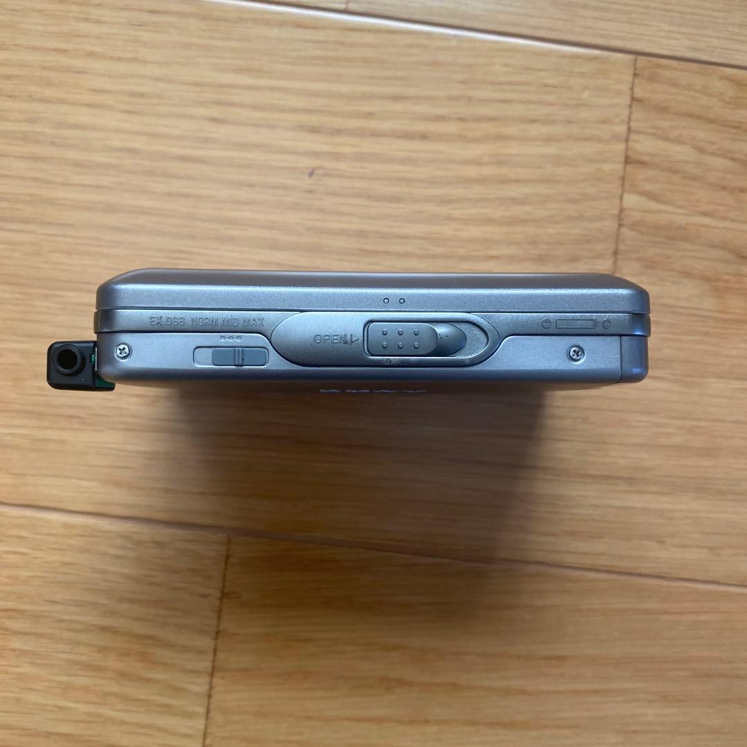SONY WM-FX808ラジオ付きカセットプレーヤー動作品