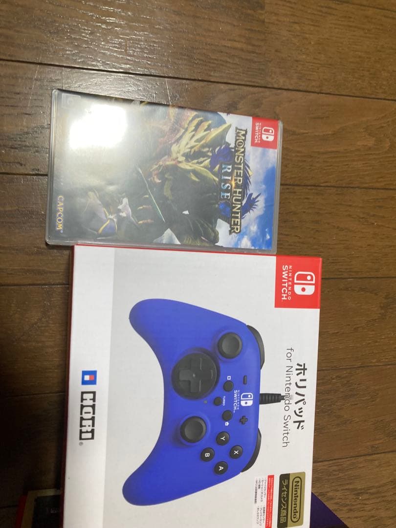 Nintendo Switch + モンハン+ ホリパッド