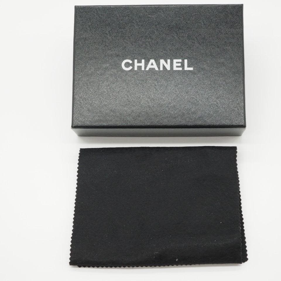 CHANEL シャネル マトラッセ キャビアスキン 2つ折り財布 ミドル G金具