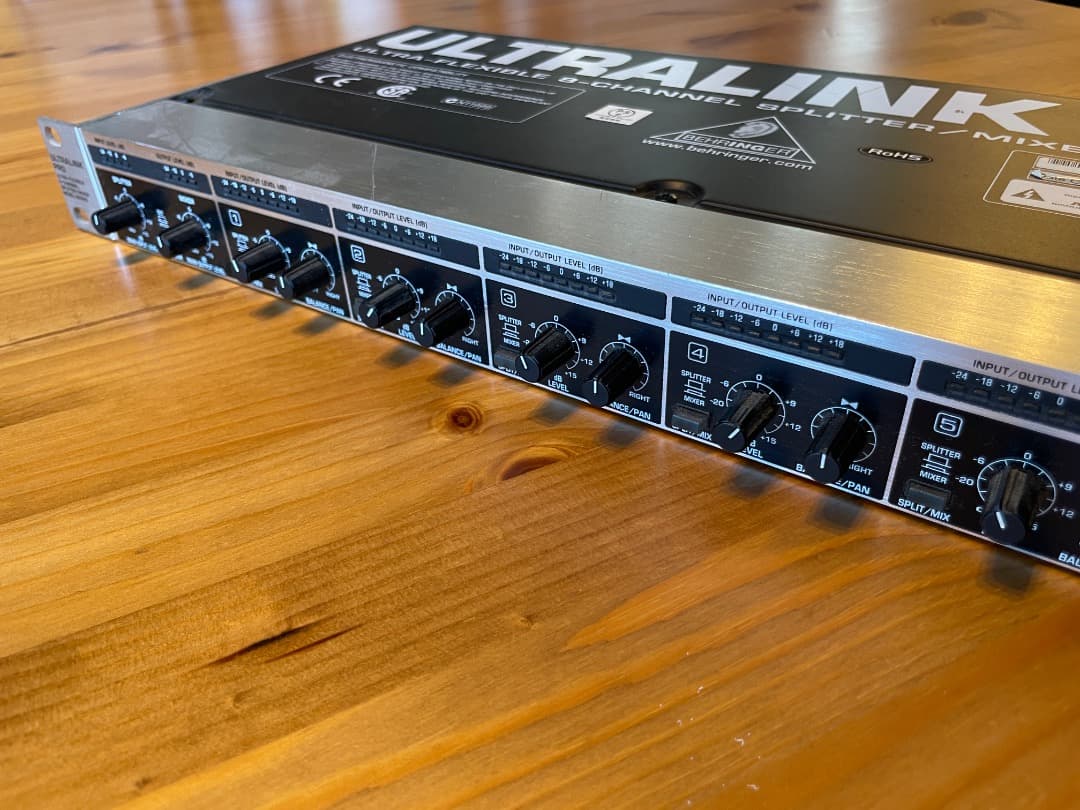配信機器・PA機器・レコーディング機器 BEHRINGER ULTRALINK PRO MX882