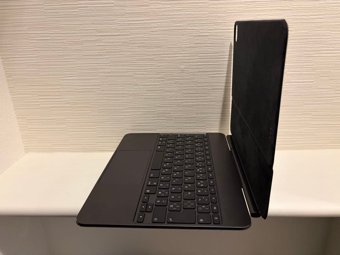 純正品 13インチiPad Pro用Magic Keyboard M4/M5対応