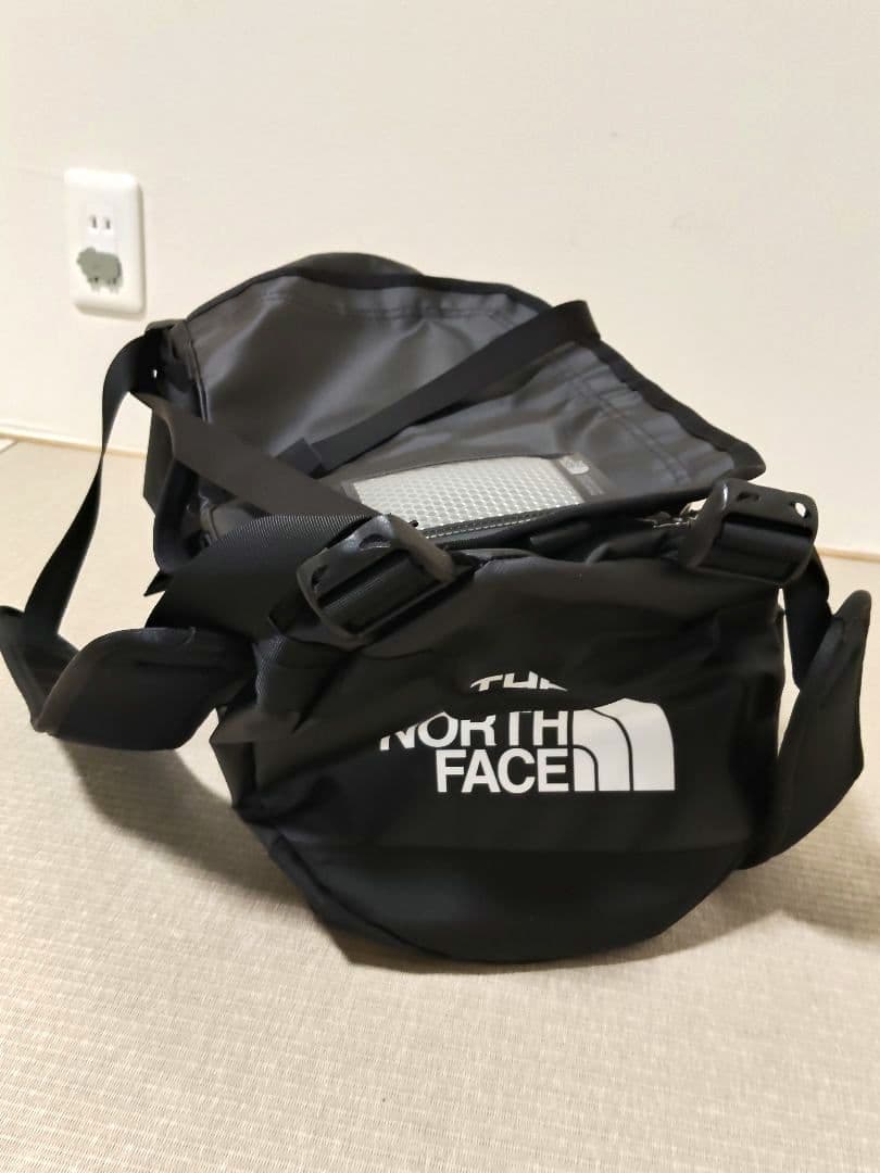 新品未使用　THE NORTH FACE ベースキャンプ ダッフル XS