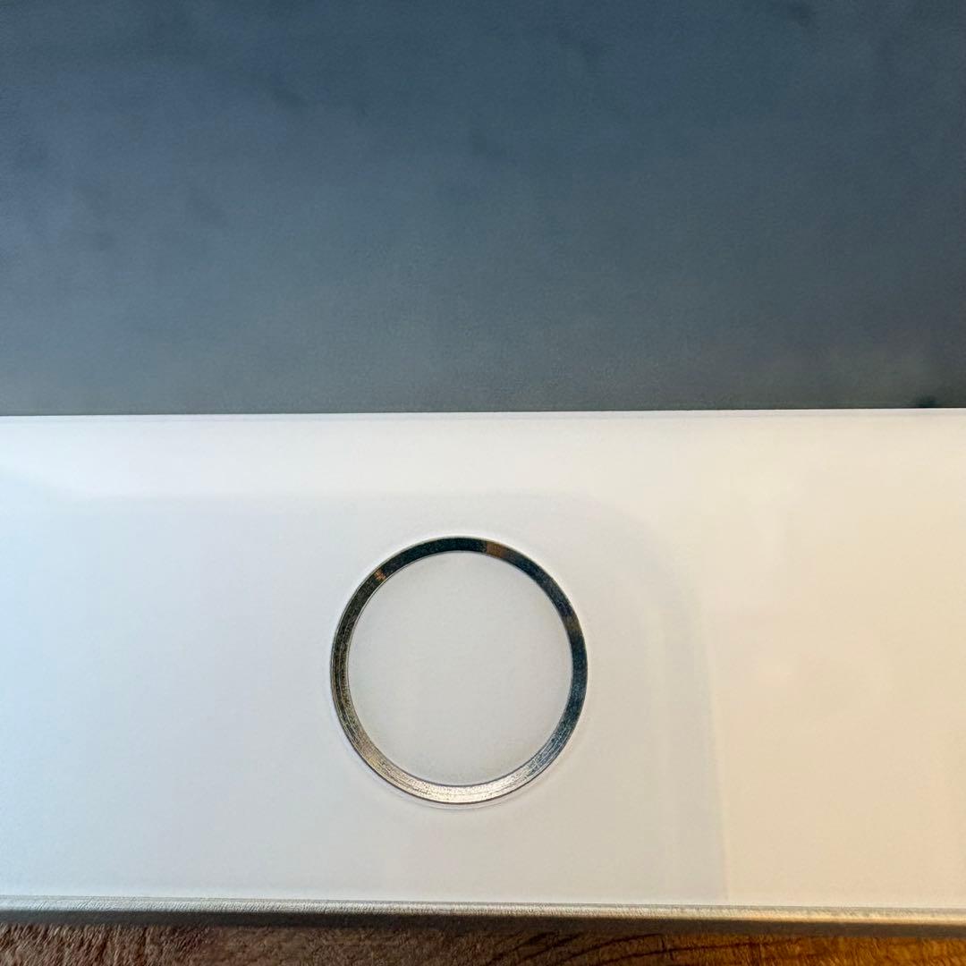 iPad 第8世代 Wi-Fi 32GB ケース付き
