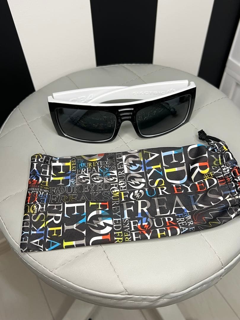 値下げ中！超レア商品　エレクトリック　CB4
