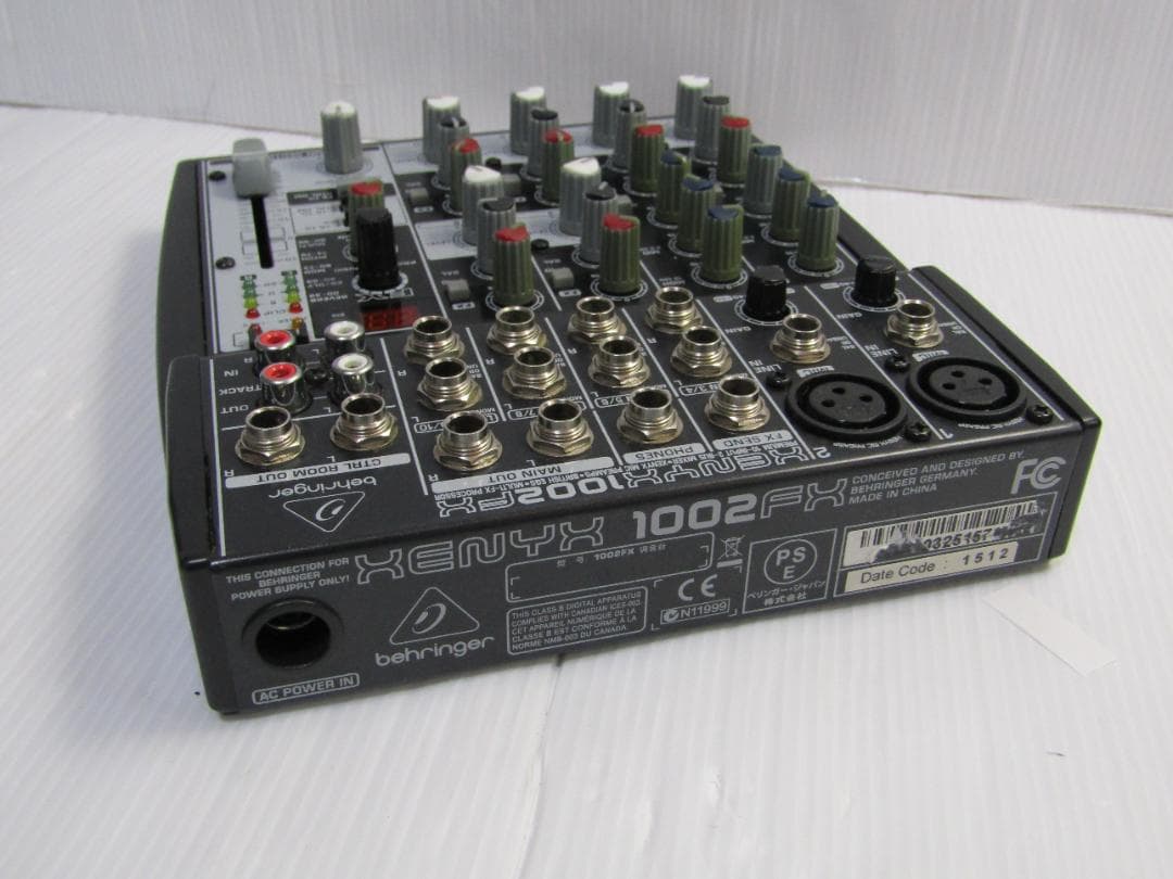 T0737 BEHRINGER ベリンガー XENYX 1002FX