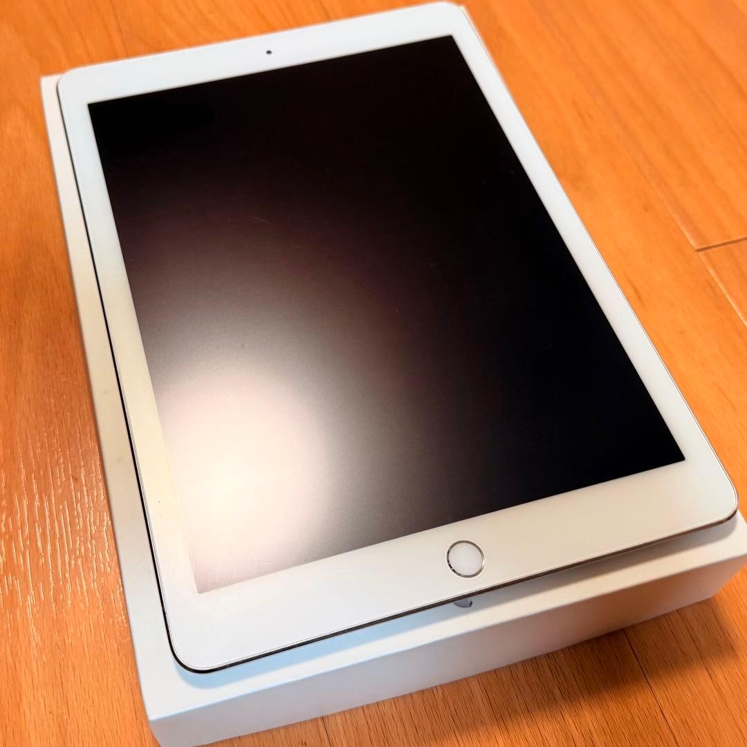 iPad Pro 9.7インチ 32GB Wi-Fiモデルおまけ付き