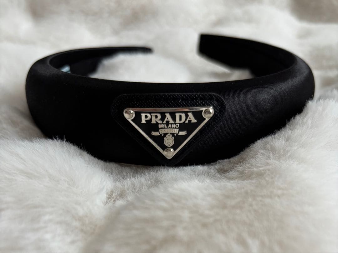 PRADA ブラック カチューシャ