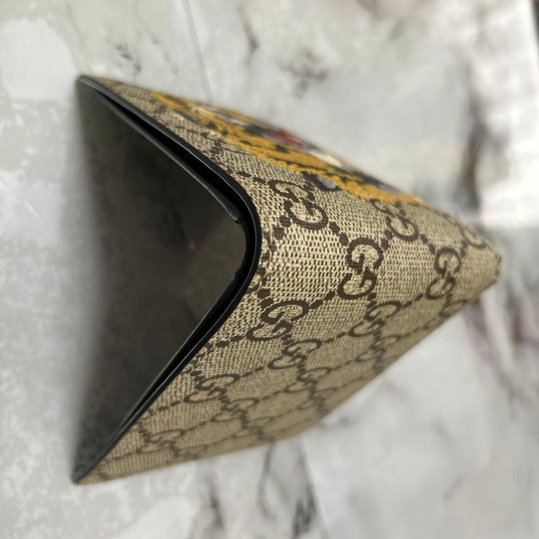 Gucci トラ刺繍 二つ折り財布
