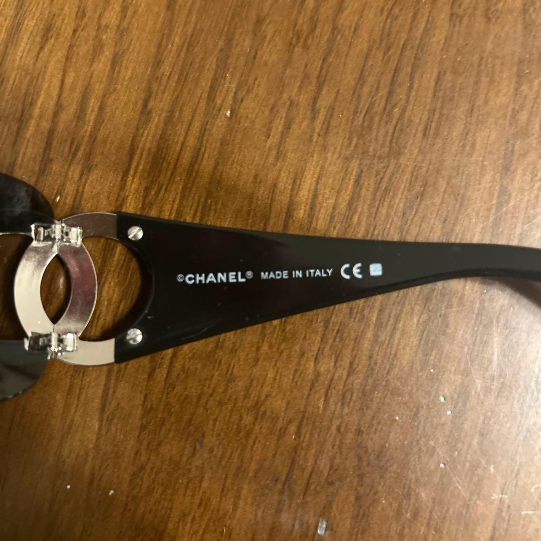 CHANEL ブラック スポーティー サングラス