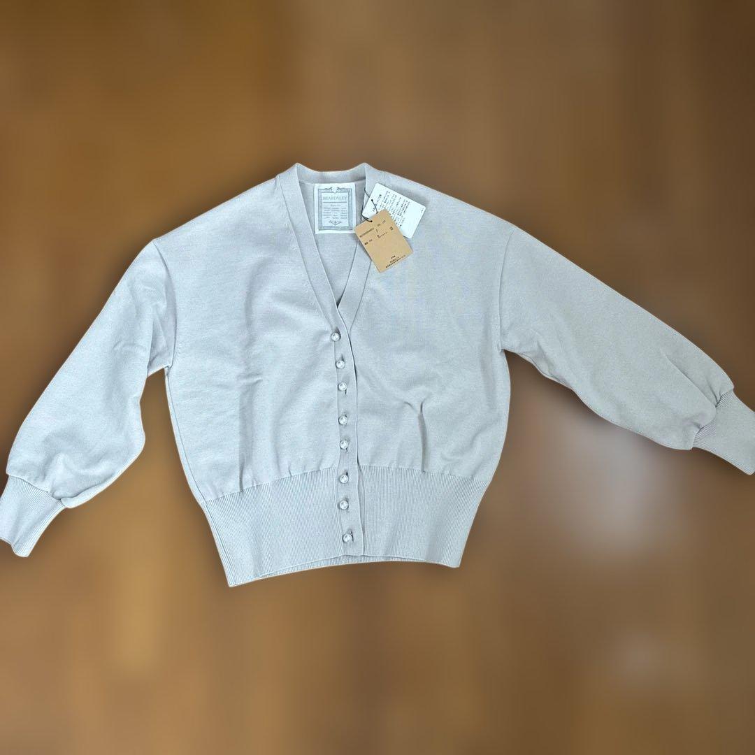 新品未使用 BEARDSLEY パールボタンカーディガン