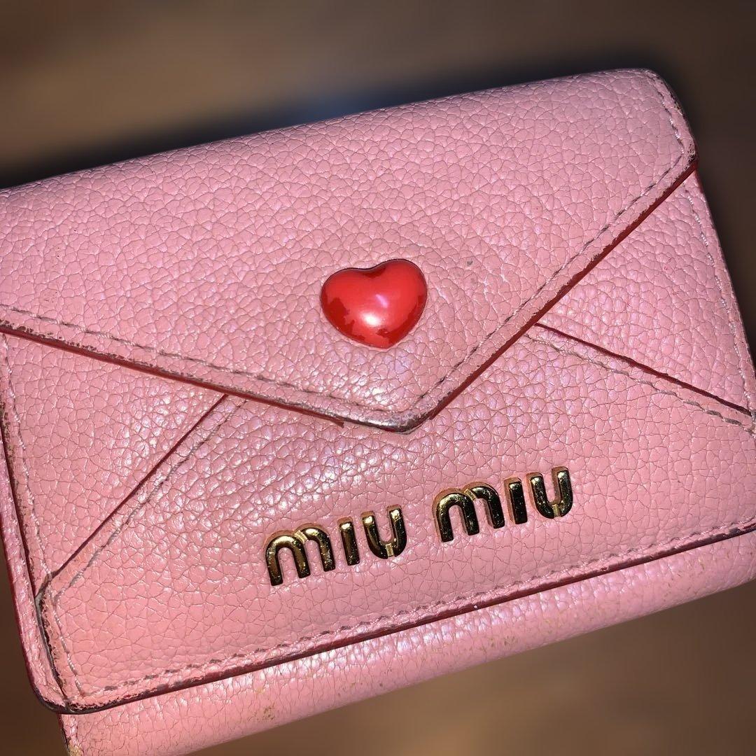 MIU MIU ピンクレザー三つ折り財布　レター　ミュウミュウ　本物‼︎