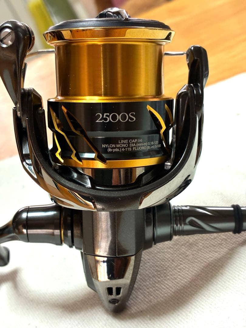 な*べ様 【訳有り品】シマノ リール20ツインパワー2500S【カスタム品】
