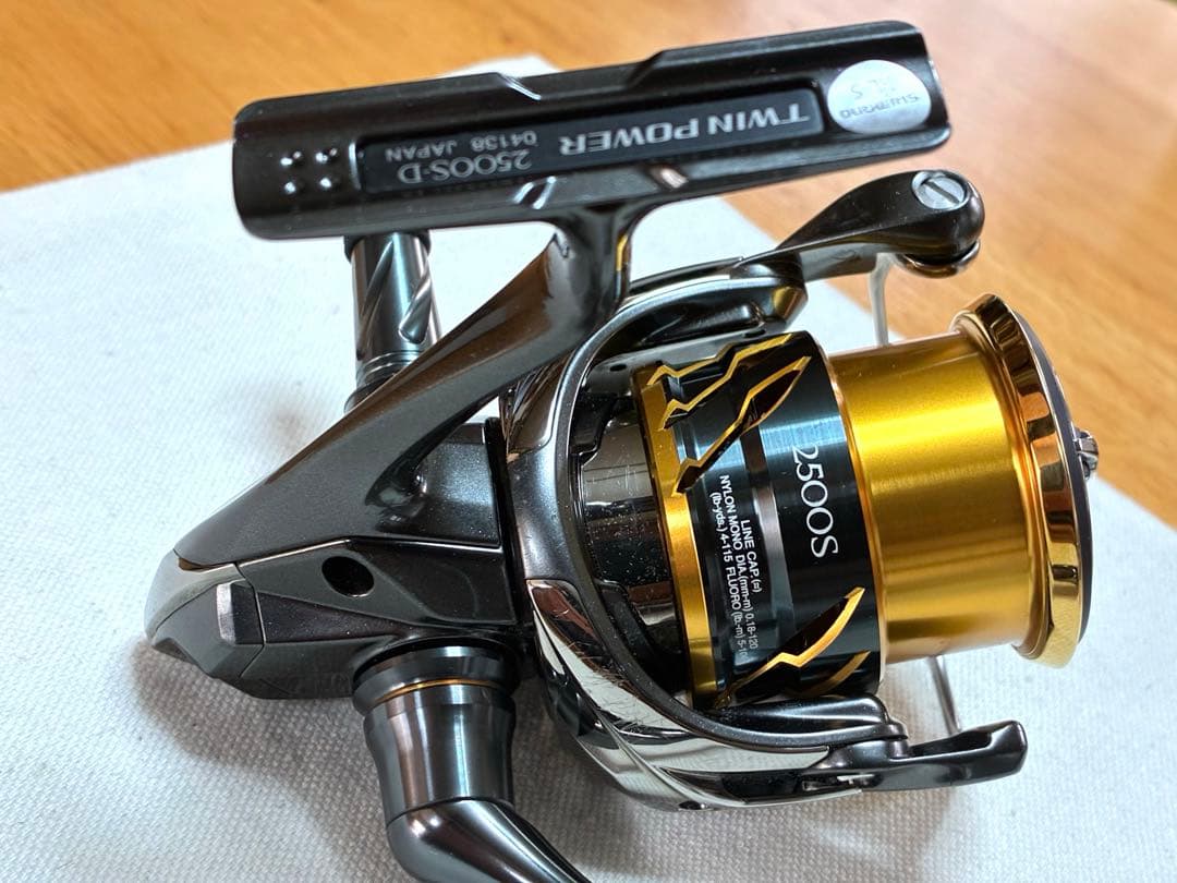 な*べ様 【訳有り品】シマノ リール20ツインパワー2500S【カスタム品】