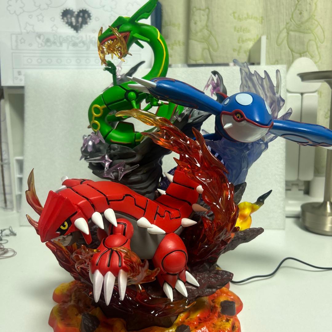 ポケモン　フィギュア　グラードン　カイオーガ　レックウザ　LED付き