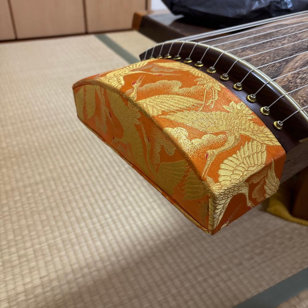 美品　生田流　筝 13弦オレンジ飾り　琴柱付き　鶴の絵　ヴィンテージ引き取りのみ