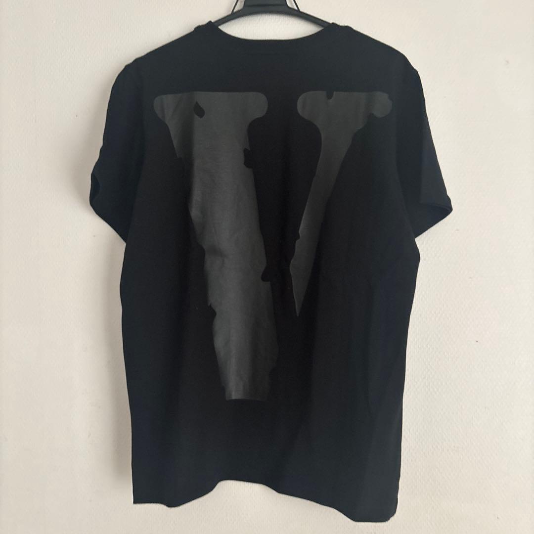 VLONE ブラック Tシャツ