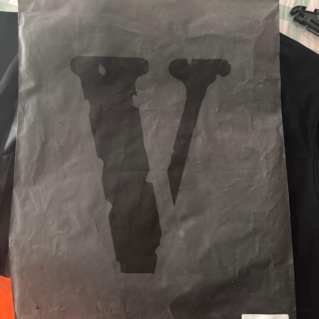 VLONE ブラック Tシャツ