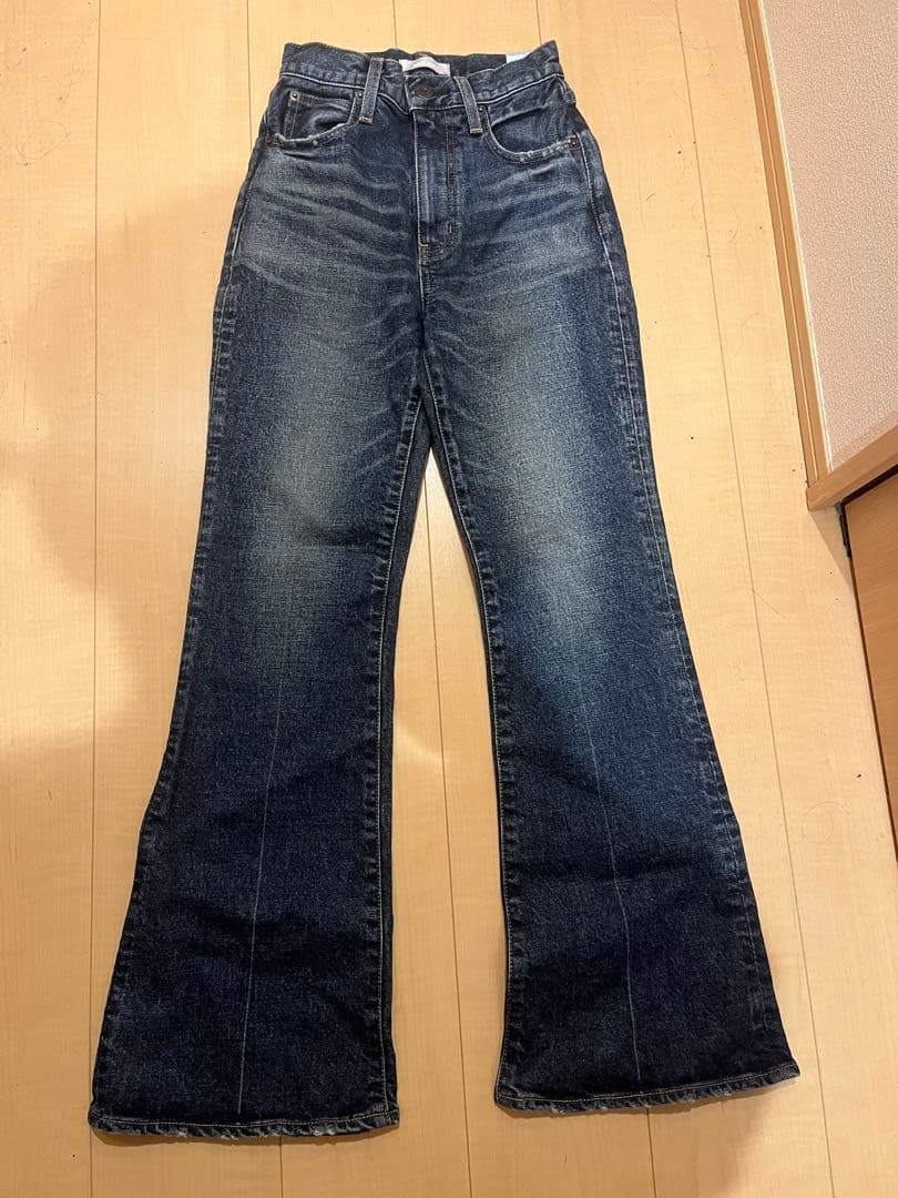 MOUSSY MVS D/BLU FLARE 試着のみ