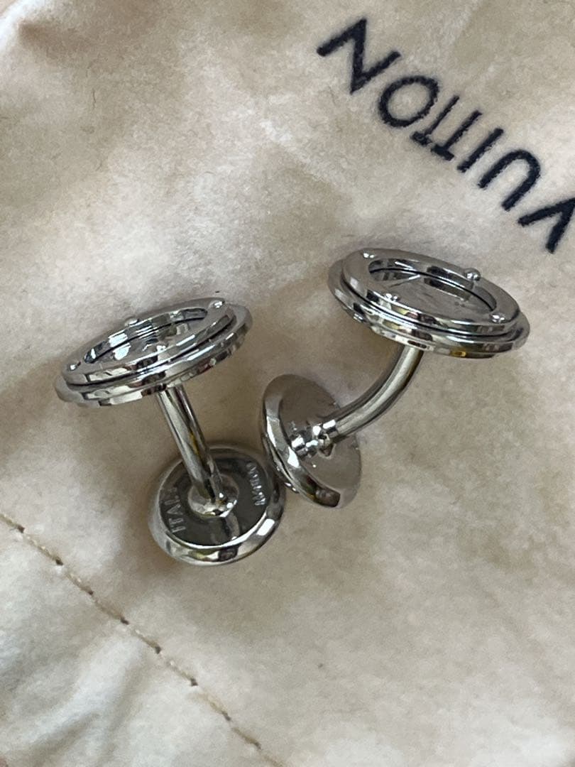 ＊LOUIS VUITTON メタル カフリンクス LVサークル カフス ＊